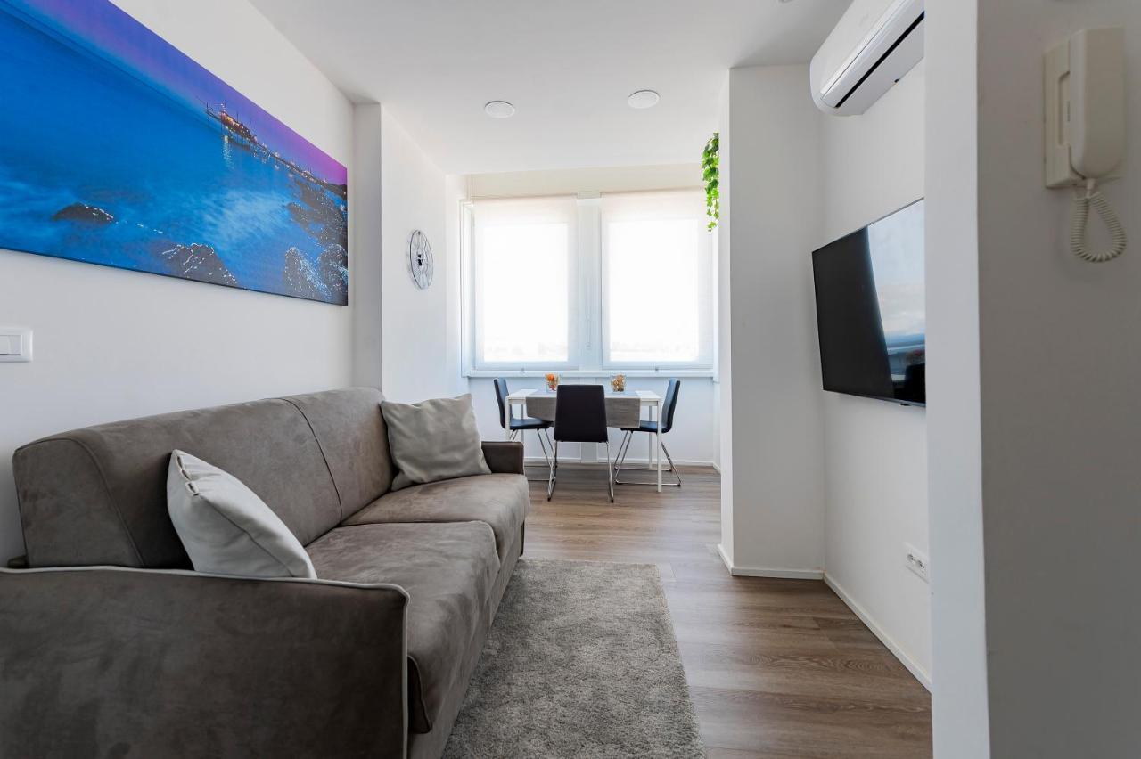 Piazza Salotto & Stazione Comfy Apartment Πεσκάρα Εξωτερικό φωτογραφία